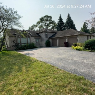 Lake Home Sale Pending in Flossmoor, Illinois