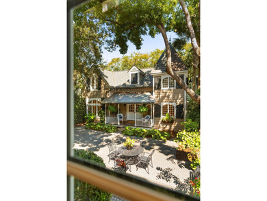 This spectacular home overlooking Colonial Lake was designed by - photo 32