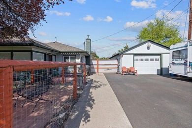 Charming cottage-feel home that's been immaculately kept and - photo 3