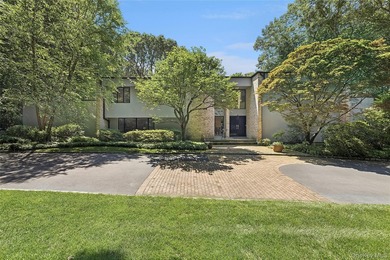 Down a long, private, enchanting road canopied by mature trees - photo 1