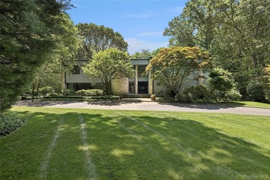 Down a long, private, enchanting road canopied by mature trees - photo 2