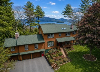 STUNNING LAKE VIEW + PRIME LOCATION. Beautifully renovated and - photo 1