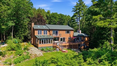 STUNNING LAKE VIEW + PRIME LOCATION. Beautifully renovated and - photo 4