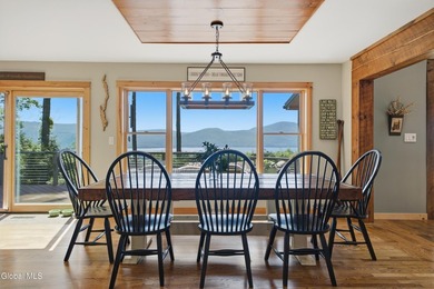 STUNNING LAKE VIEW + PRIME LOCATION. Beautifully renovated and - photo 8