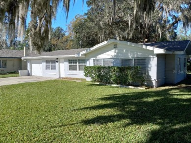 Reedy Lake Home For Sale in Frostproof Florida