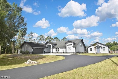 Welcome to your own private compound - a rare 2.5+ acre estate - photo 2