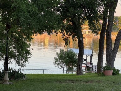 Waterfront on Beautiful Lake Bridgeport - photo 2