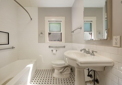 Behind the timeless facade of a beautifully restored 1920s - photo 11