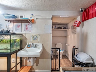 This commercial property is situated in a desirable location and - photo 44