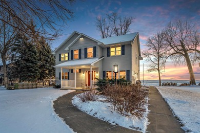 Lake Winnebago Home For Sale in Menasha Wisconsin