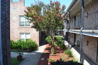 Welcome to Rivers Bend Condominiums, a hidden gem in the heart - photo 1