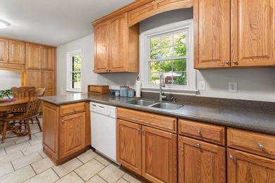 3 bedroom 1 1/2 bath brick rancher with attached carport and - photo 10