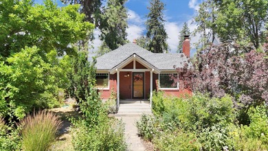 Cannon Hill Pond  Home Sale Pending in Spokane Washington