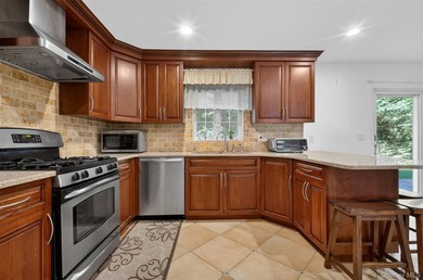 Amazing opportunity in the highly desirable Allenwood section of - photo 12