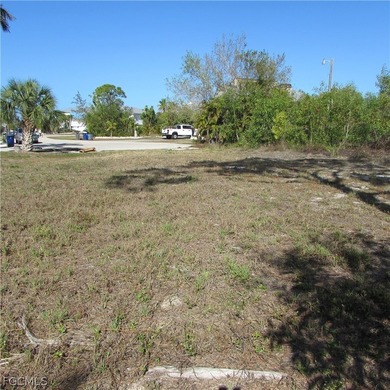 CAPTAIN'S COVE homesite in Bokeelia. Boating subdivision without - photo 17