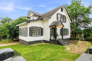 Beautifully restored 1938 historic cottage blending timeless - photo 1