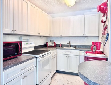 Feel like you are on vacation every day! Live the resort life at - photo 5
