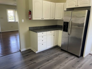 Try country living in this ranch-style 3-bedroom, 1.5-bath home - photo 5