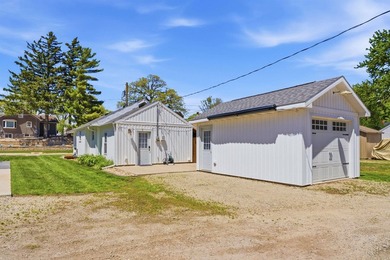 Step into the opportunity to own a beautifully restored classic - photo 27