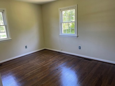 Try country living in this ranch-style 3-bedroom, 1.5-bath home - photo 8