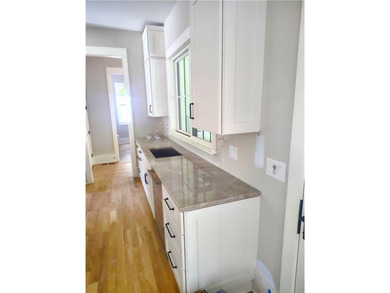 BRAND NEW CONSTRUCTION. This Spectacular, Executive Basement - photo 31