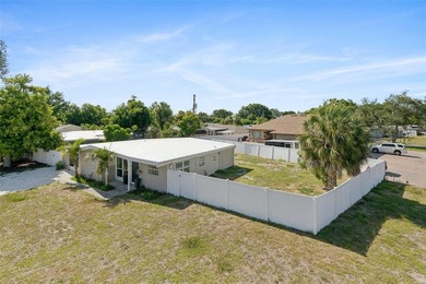 New roof installed 3/26! Welcome to your own slice of paradise - photo 3