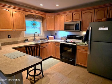 Welcome to 9 Bolans Court! Residing on a quiet cul-de-sac in the - photo 7