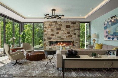 Modern Riverfront Estate with Unparalleled Indoor-Outdoor Living - photo 11