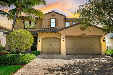 Amazing opportunity to enjoy this bespoke home with over 4,200 - photo 2