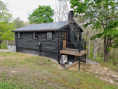 Escape to this Charming Cottage Retreat, a proven and active - photo 3