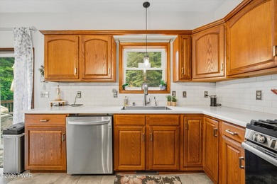 Stunning 4-Bedroom Colonial on 1.4 Acres with Over 4,000 Sq Ft - photo 16