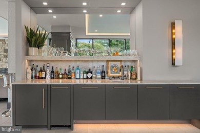 Modern Riverfront Estate with Unparalleled Indoor-Outdoor Living - photo 22