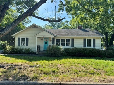 Adorable Cottage with Winter Water Views in the Heart of Weems - photo 3