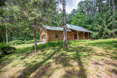 Custom built log home by Pariso Log Homes, located in TAPPAN - photo 1