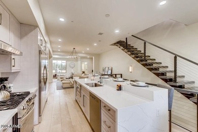 PRICED TO SELL!! This stunning 2,463 sqft contemporary townhouse - photo 4
