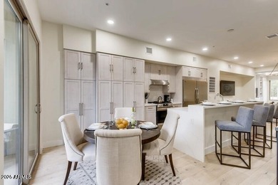 PRICED TO SELL!! This stunning 2,463 sqft contemporary townhouse - photo 7