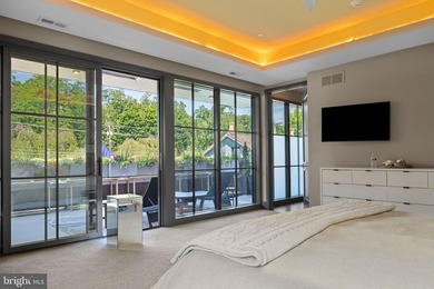 Modern Riverfront Estate with Unparalleled Indoor-Outdoor Living - photo 38