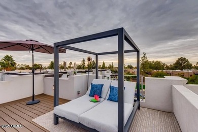 PRICED TO SELL!! This stunning 2,463 sqft contemporary townhouse - photo 9
