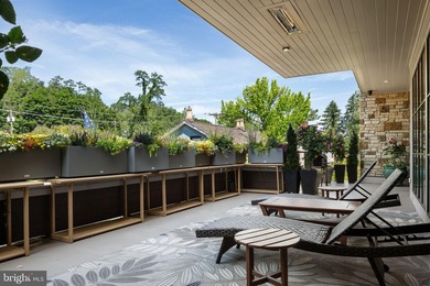 Modern Riverfront Estate with Unparalleled Indoor-Outdoor Living - photo 39