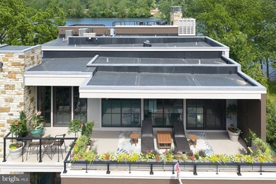 Modern Riverfront Estate with Unparalleled Indoor-Outdoor Living - photo 41