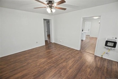 This freshly remodeled home is a great find, featuring 2 - photo 3