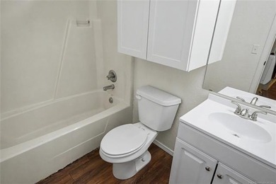 This freshly remodeled home is a great find, featuring 2 - photo 4
