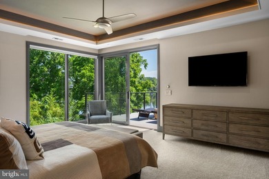Modern Riverfront Estate with Unparalleled Indoor-Outdoor Living - photo 49