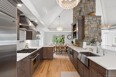 STYLISHLY RENOVATED QUOGUE RETREAT SOUTH OF THE HIGHWAY Nestled - photo 7