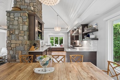 STYLISHLY RENOVATED QUOGUE RETREAT SOUTH OF THE HIGHWAY Nestled - photo 8