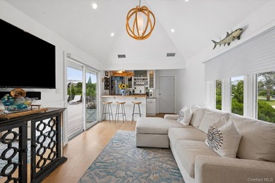 STYLISHLY RENOVATED QUOGUE RETREAT SOUTH OF THE HIGHWAY Nestled - photo 10