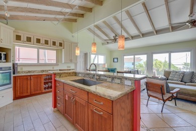Located at the end of a quiet street in Sugarloaf Key, this 2 - photo 3