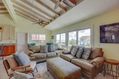 Located at the end of a quiet street in Sugarloaf Key, this 2 - photo 8