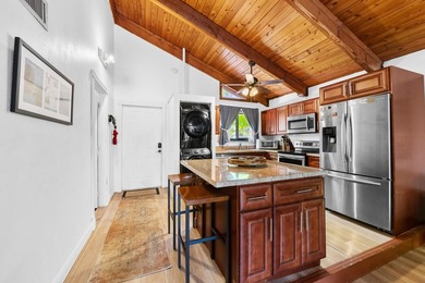 Amazing Opportunity to own a home in this small, friendly - photo 6