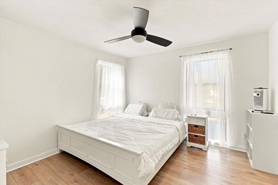 Welcome to this gorgeous 4-bedroom, 2-bath lakefront home - photo 33